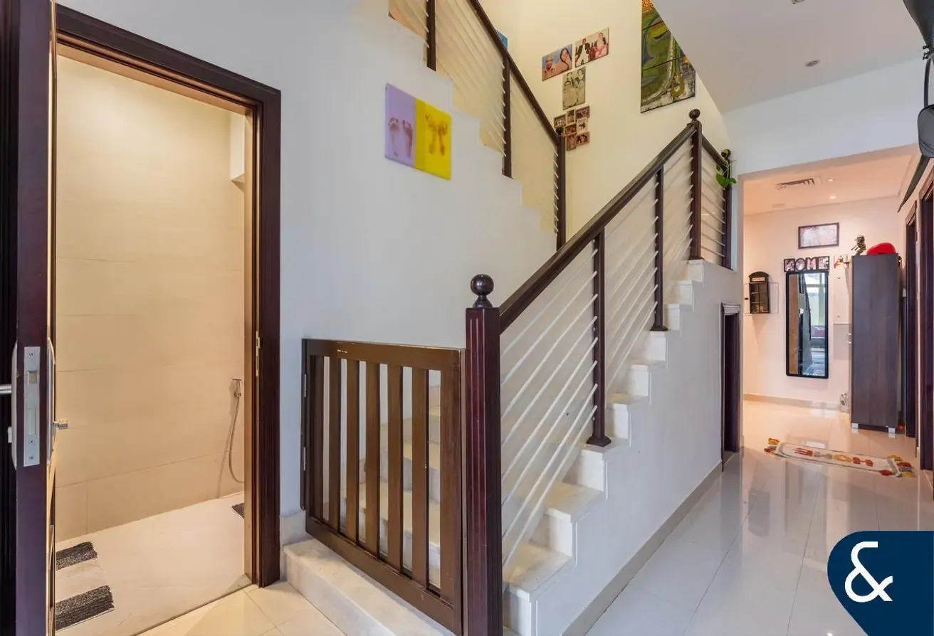 Private Pool | Huge BUA | School Nearby