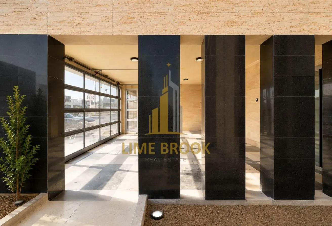Custom 5BR | Luxury | Private pool | Corner