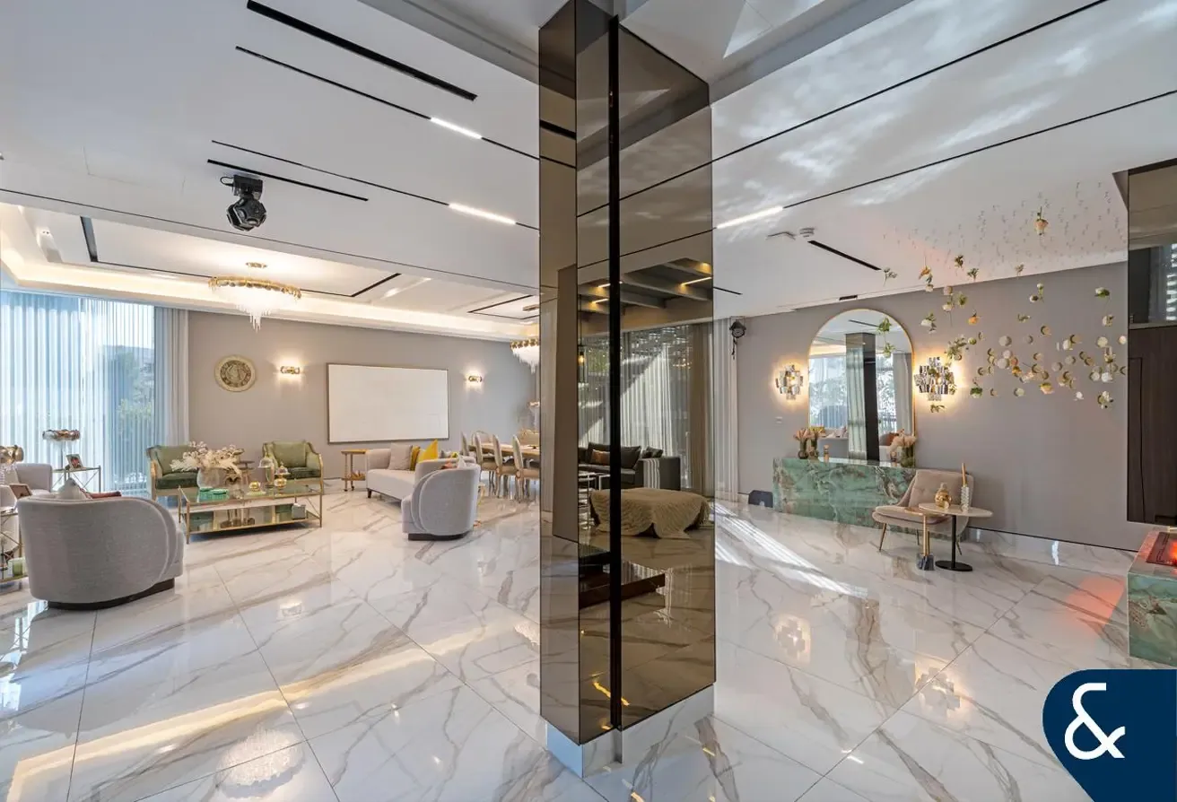 EXCLUSIVE | CUSTOM 5 BED | ONE OF A KIND