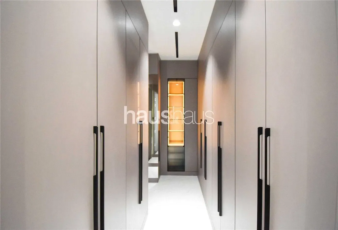 Brand New | Corner Plot | Single Row | Vastu
