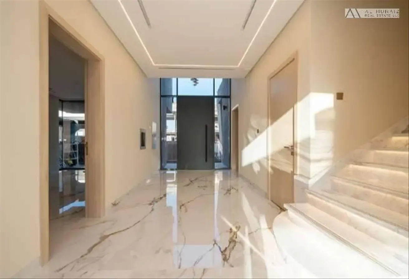 | HIGH-END CUSTOM VILLA | HILL TOP SKYLINE VIEWS |