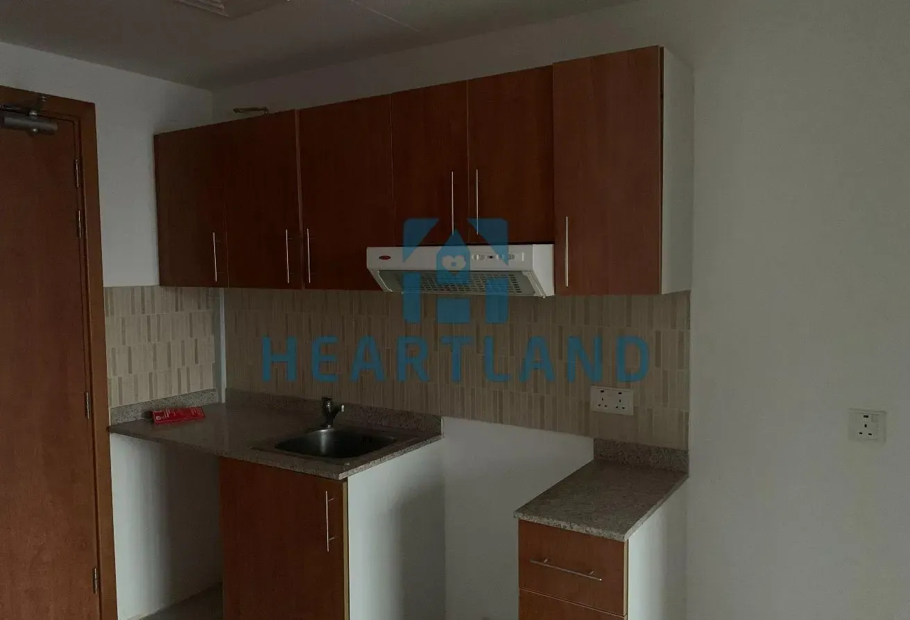 Vacant | High Floor | Studio | Lake View