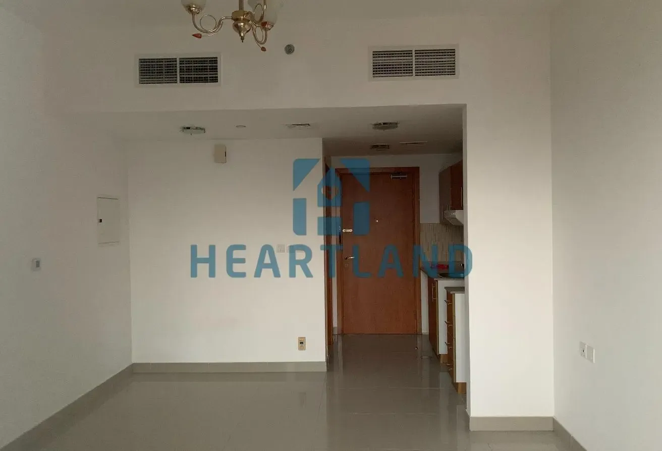 Vacant | High Floor | Studio | Lake View