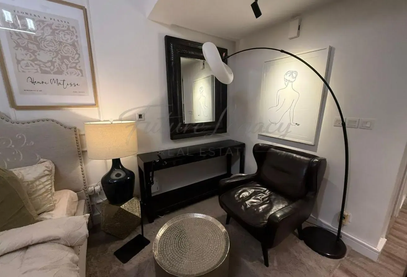 STYLISH COZY FURNISHED STUDIO l READY TO MOVE IN