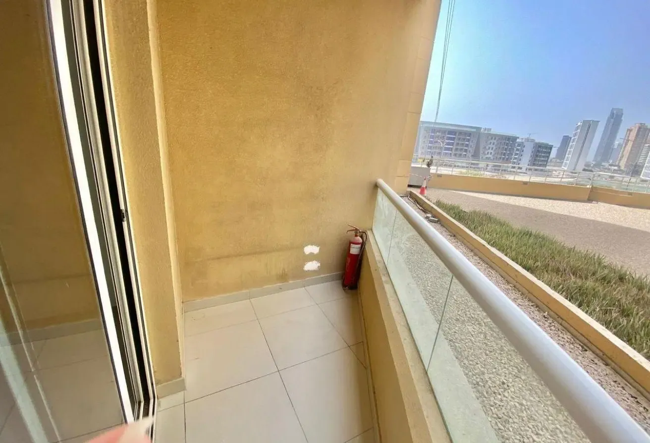 Grab Deal Sale Studio Lake Side Tower IMPZ