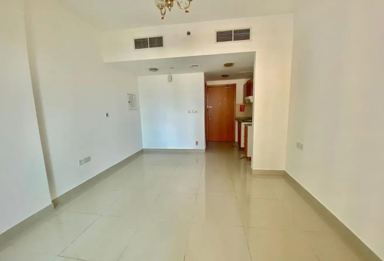 Grab Deal Sale Studio Lake Side Tower IMPZ