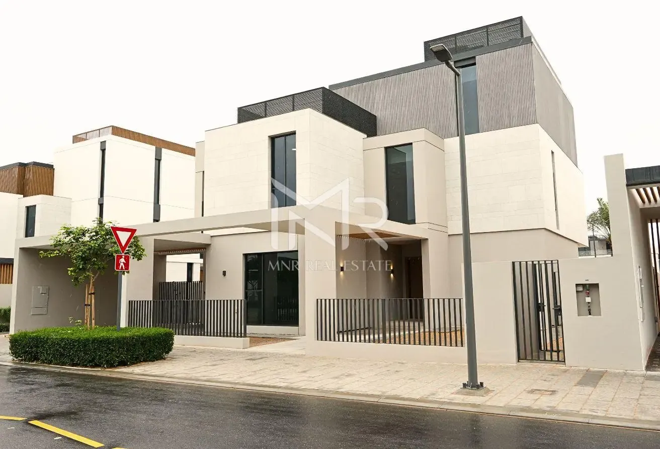 On Park | Stand Alone | High End Finishes