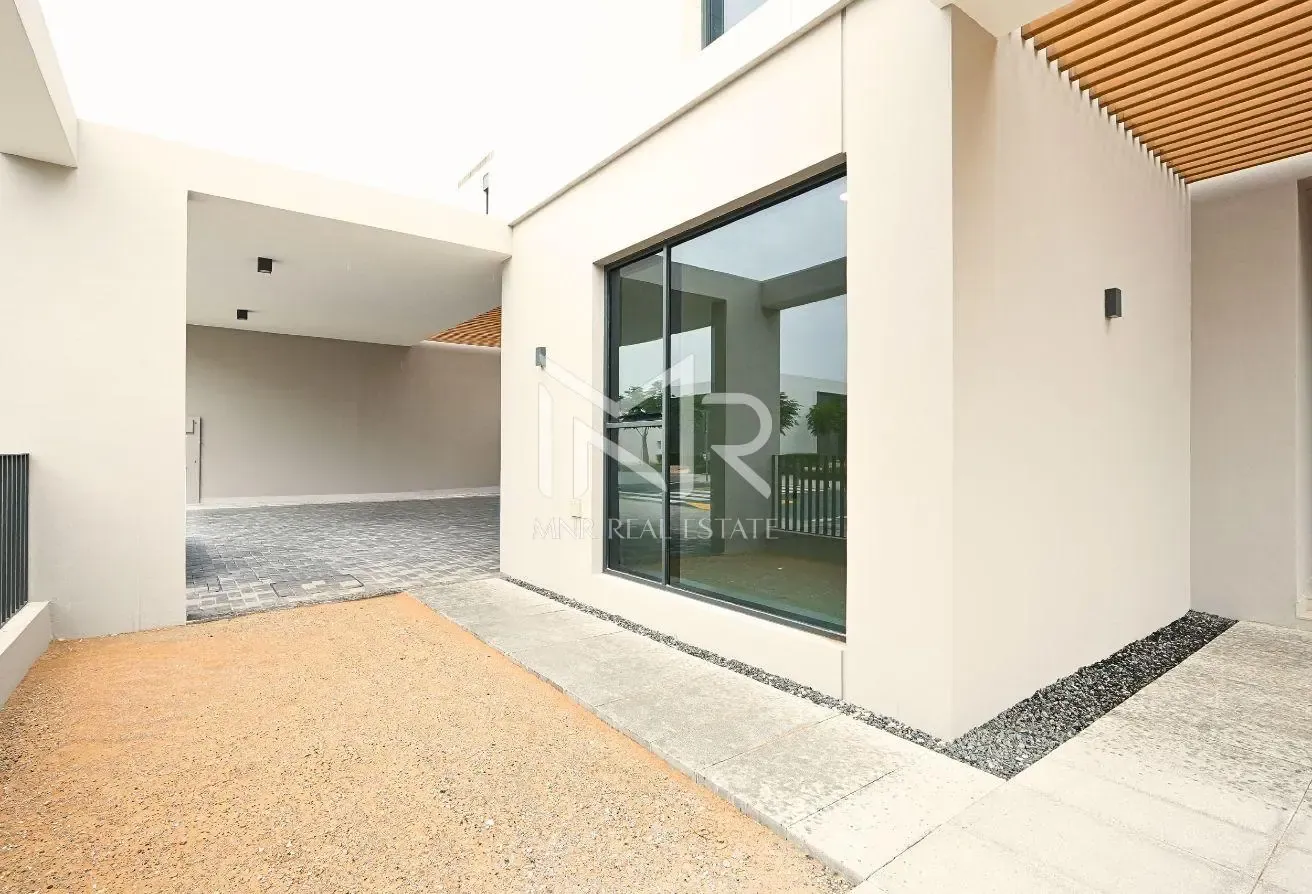 On Park | Stand Alone | High End Finishes