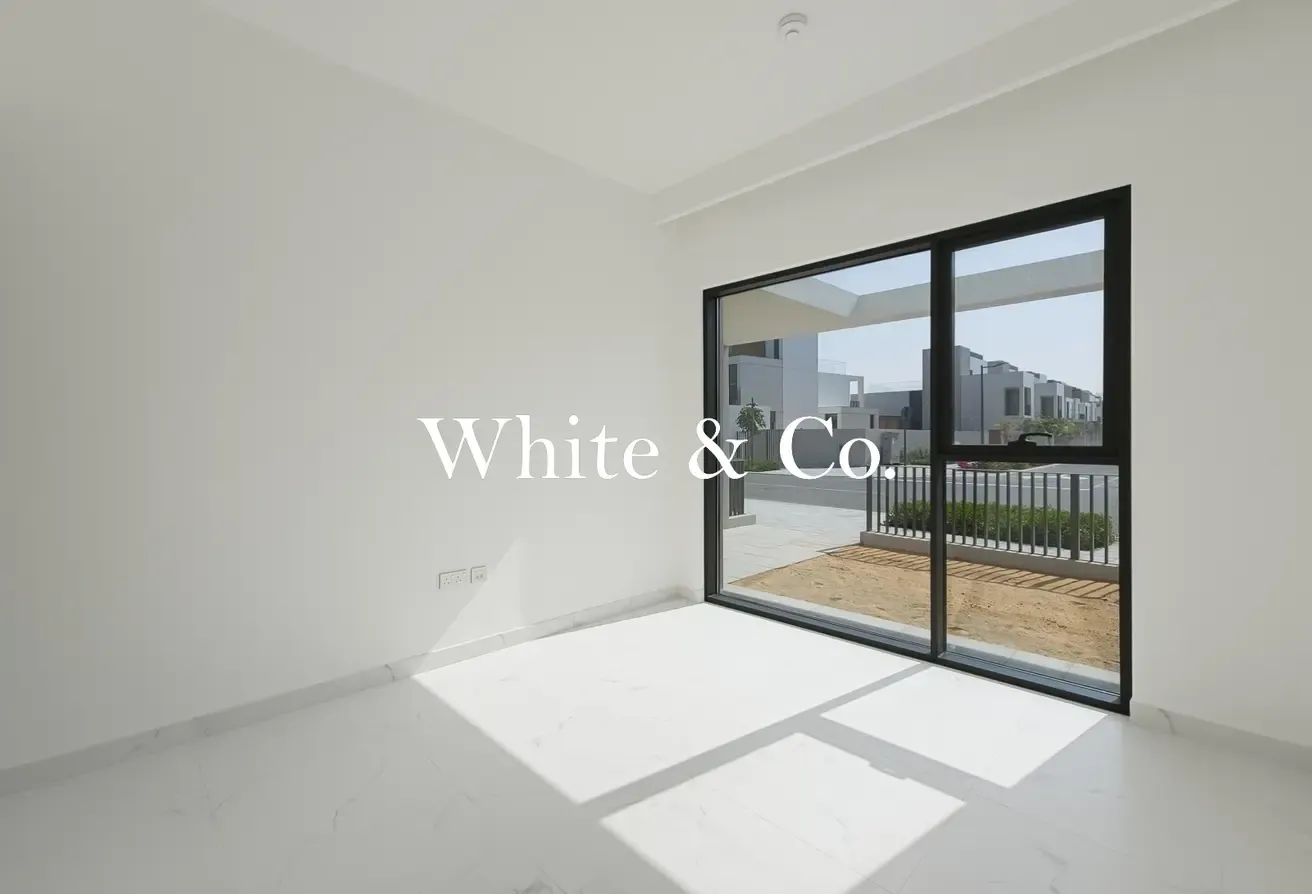 On The Park | Ideal Location | Area Expert