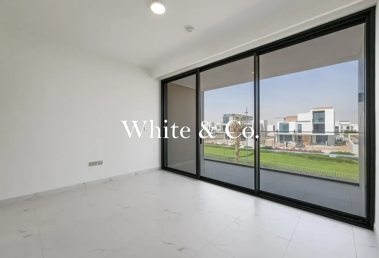 On The Park | Ideal Location | Area Expert