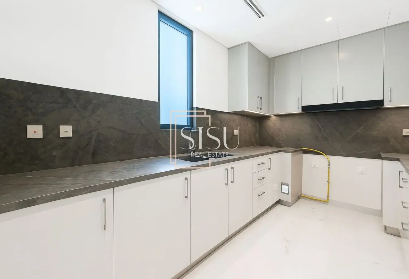 Pool Facing | Serious Seller | Exclusive