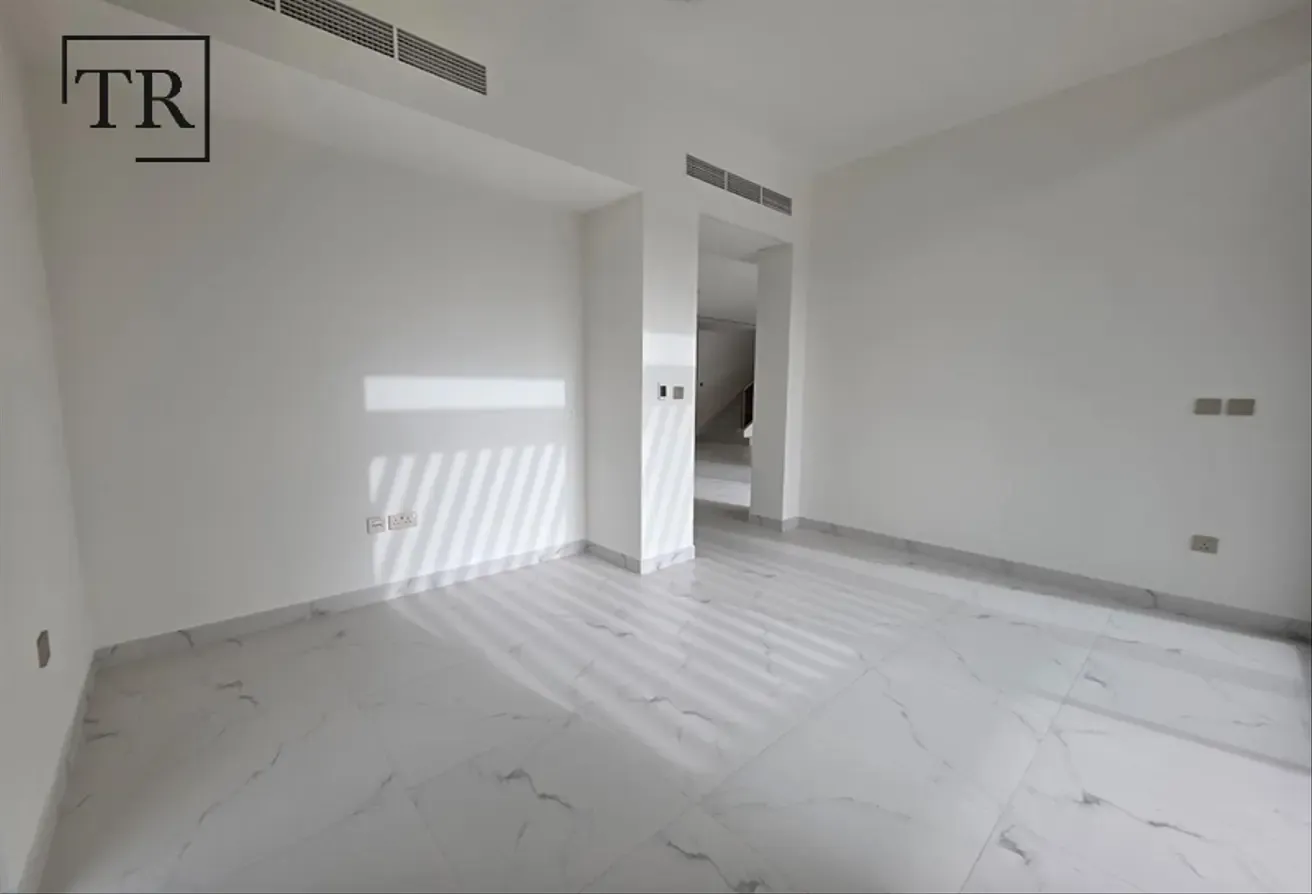 Investor Deal |Big Plot| Architecturally Designed