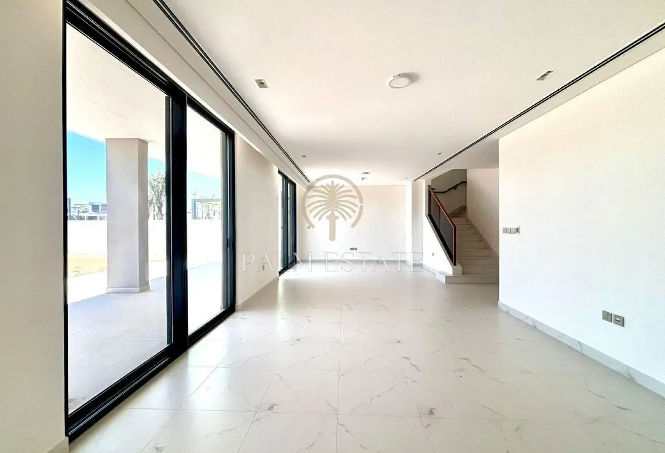 Classy Finishes | Large Plot | Prime Location