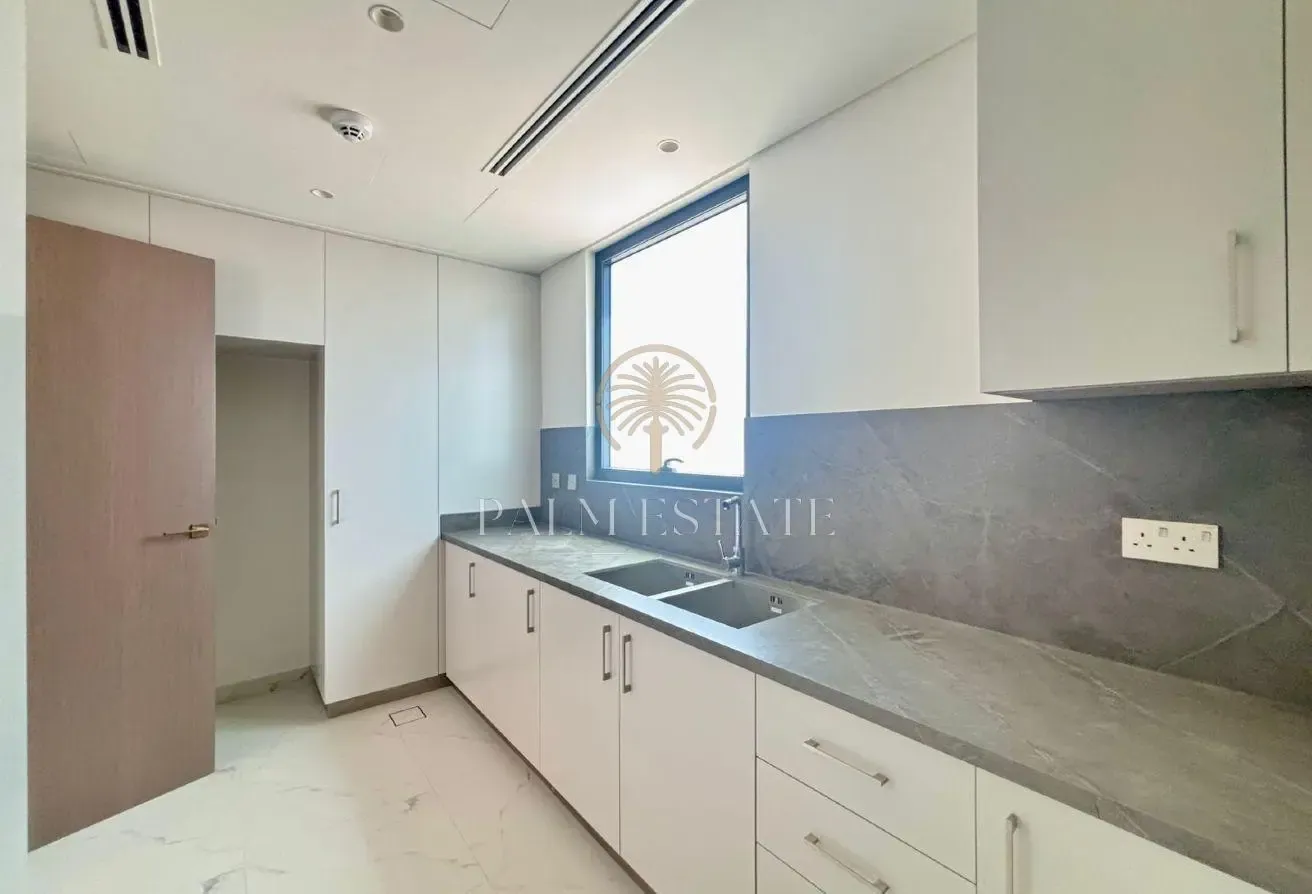 Classy Finishes | Large Plot | Prime Location