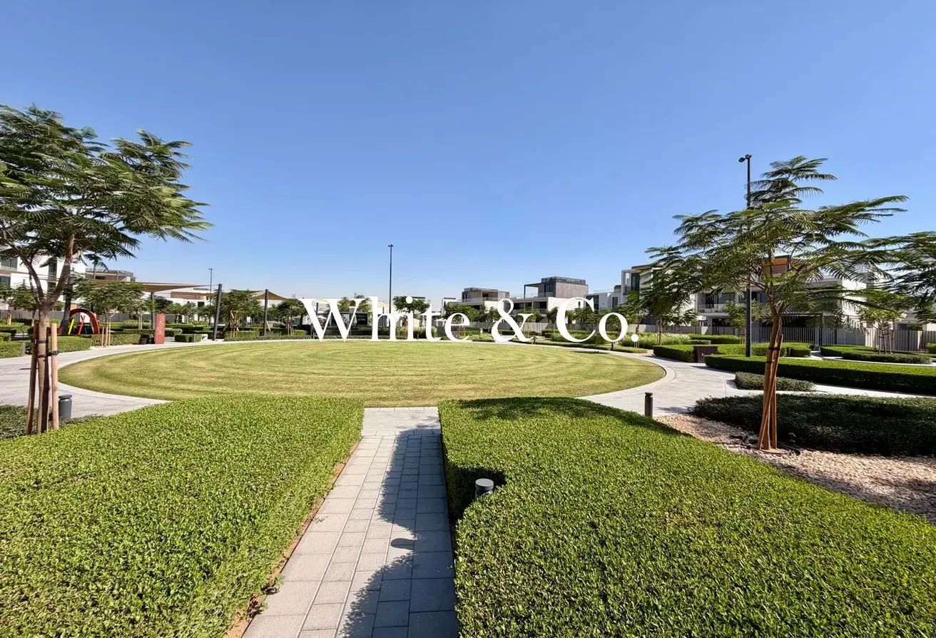 Park, Pool and Gym Backing |  5 Bed Type B