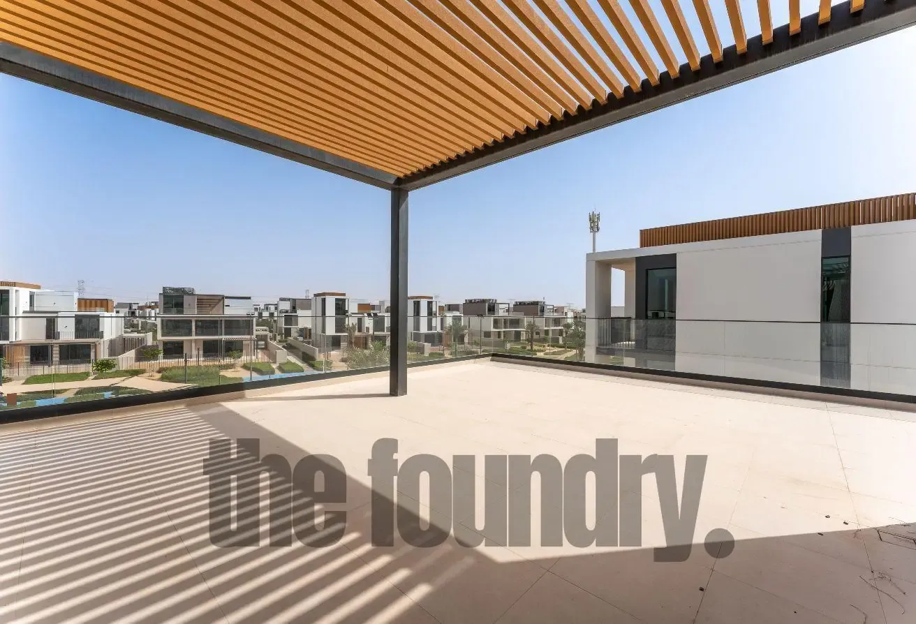 Stunning 5-Bed Corner Villa | Single Row | New