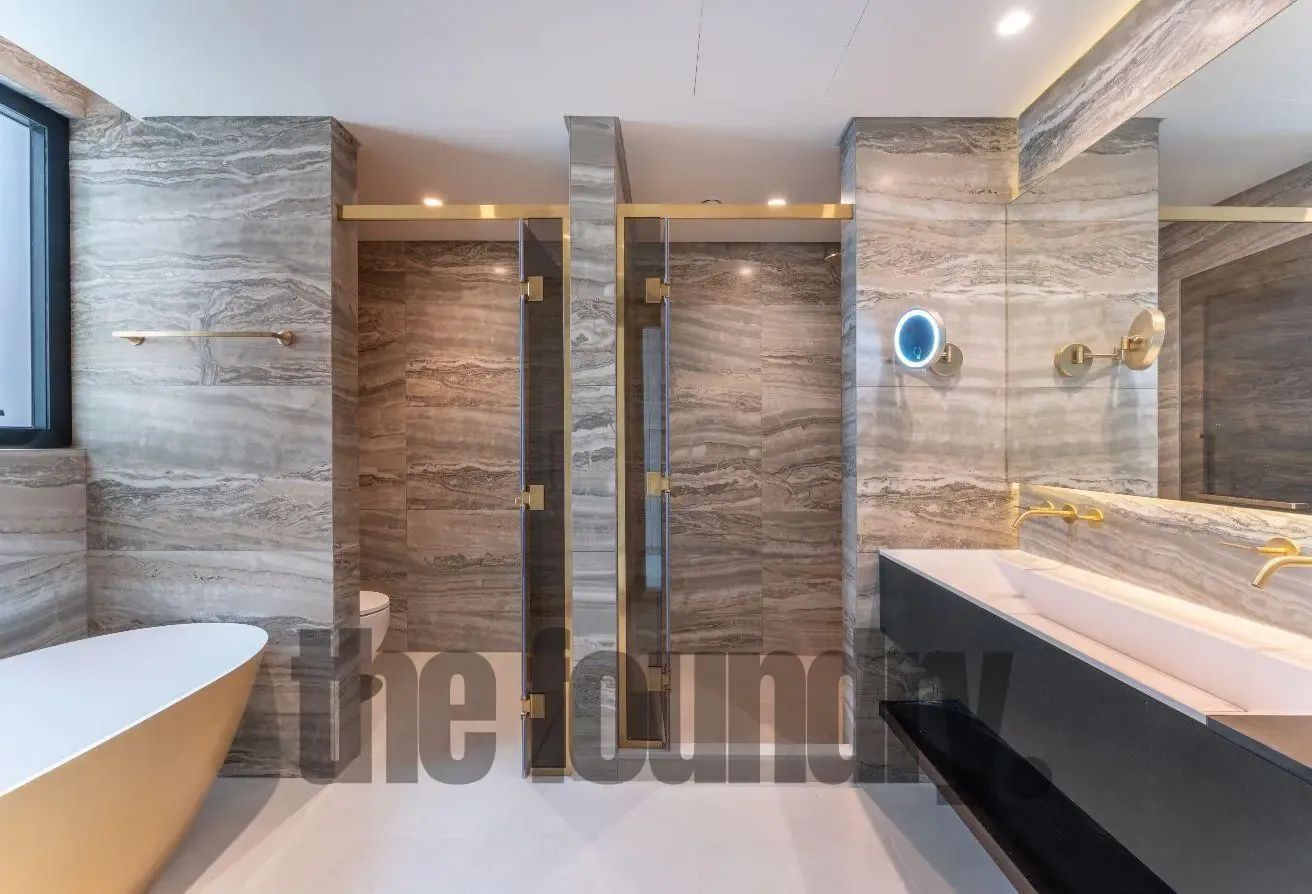 Stunning 5-Bed Corner Villa | Single Row | New