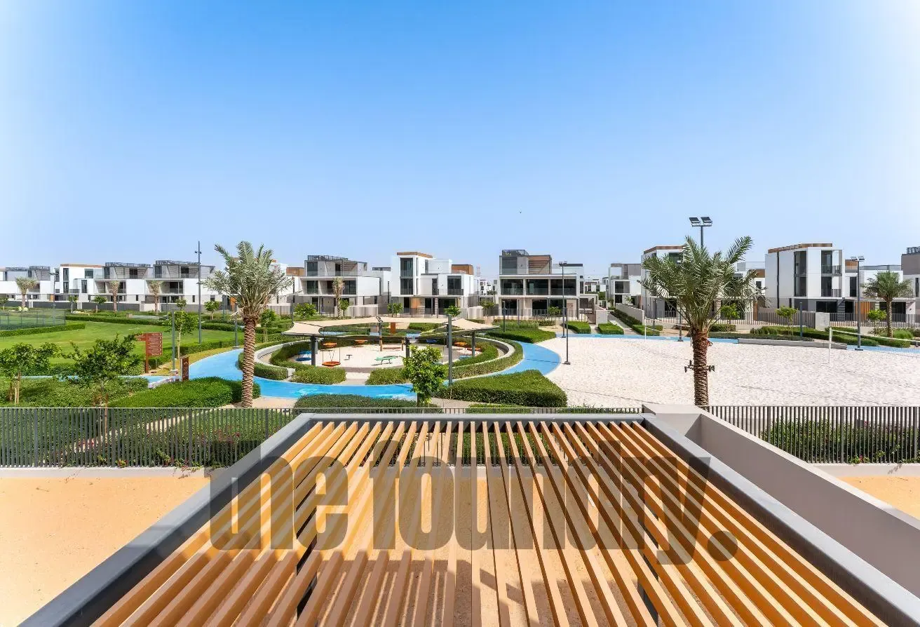 Stunning 5-Bed Corner Villa | Single Row | New
