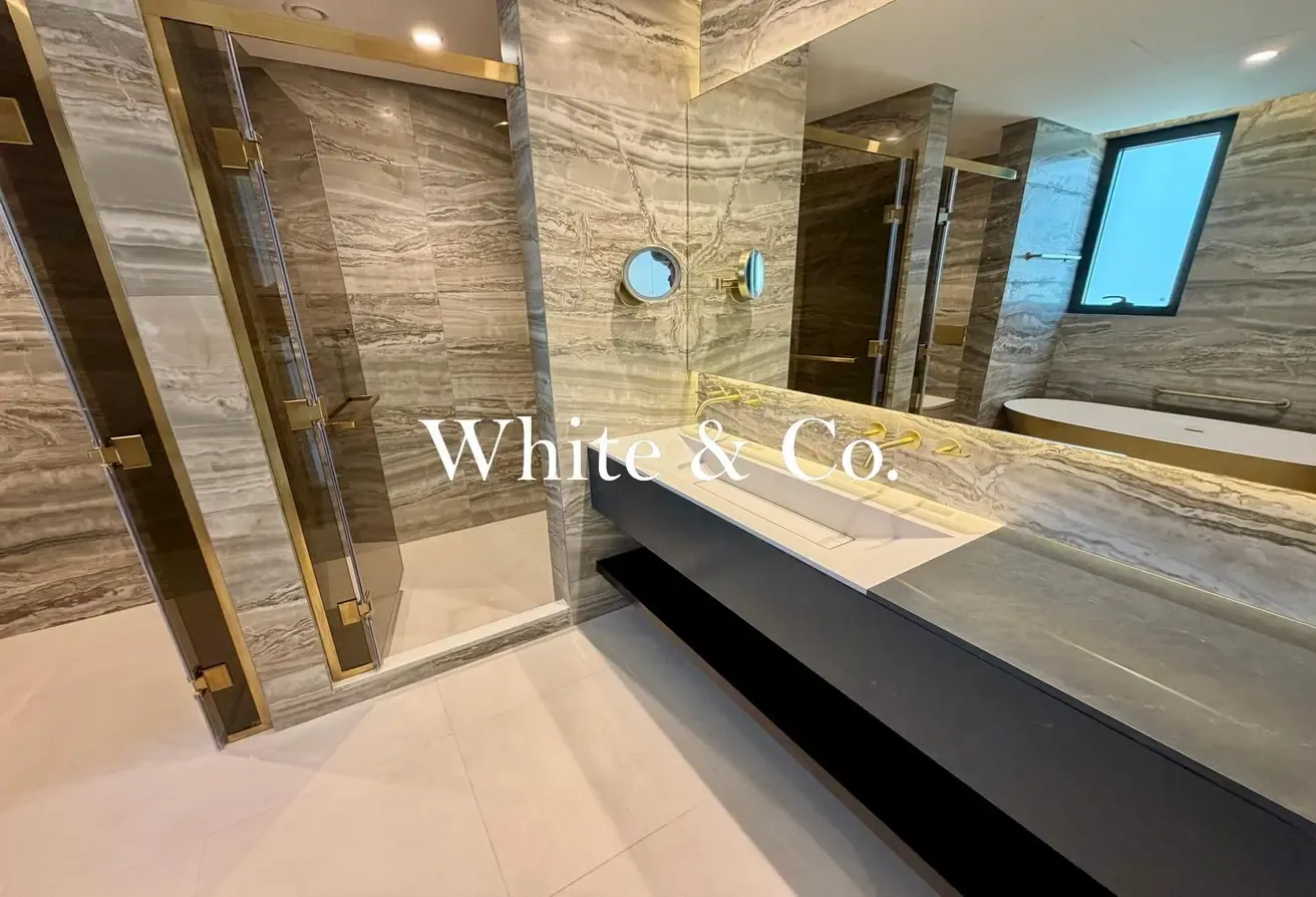 Panoramic Central Park Views | Corner Plot