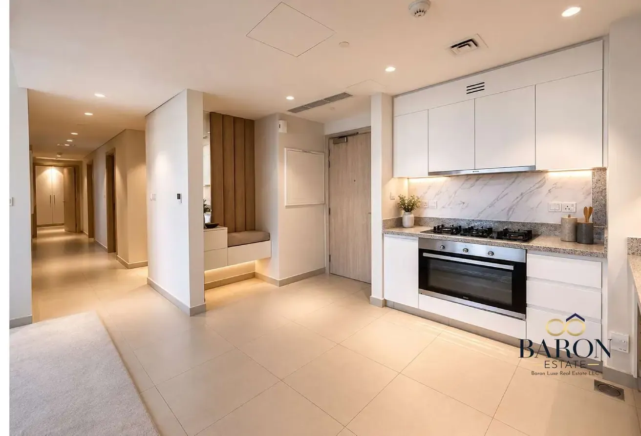 Upgraded | Park & Pool View | High Floor