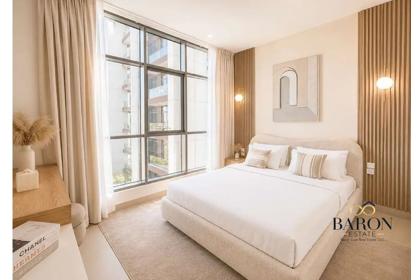 Upgraded | Park & Pool View | High Floor