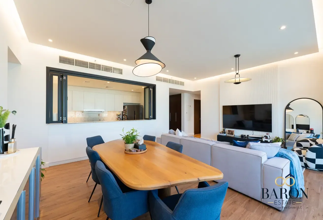 Rare Layout | Upgraded | High Floor
