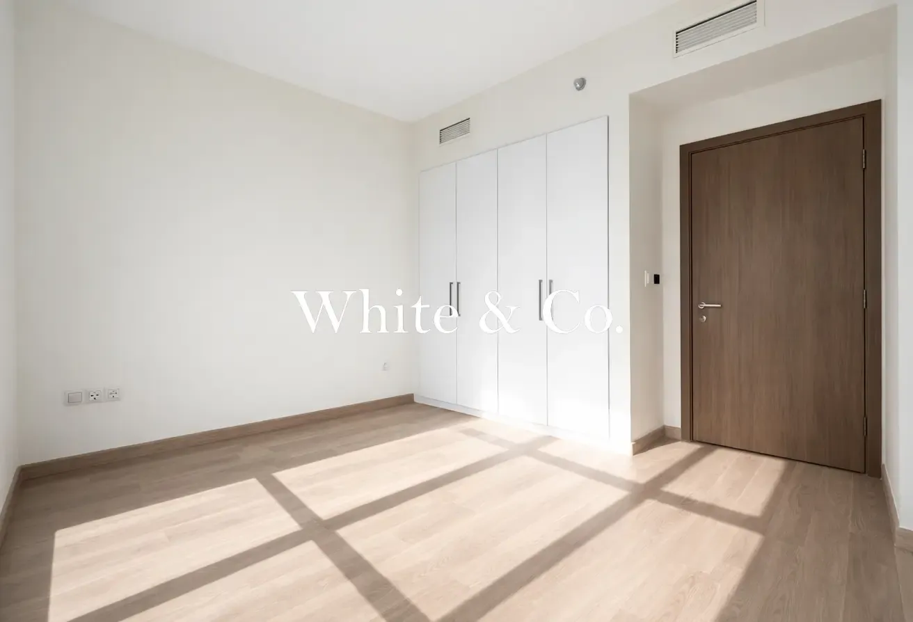 Best Park & Pool View | Upgraded  | VOT