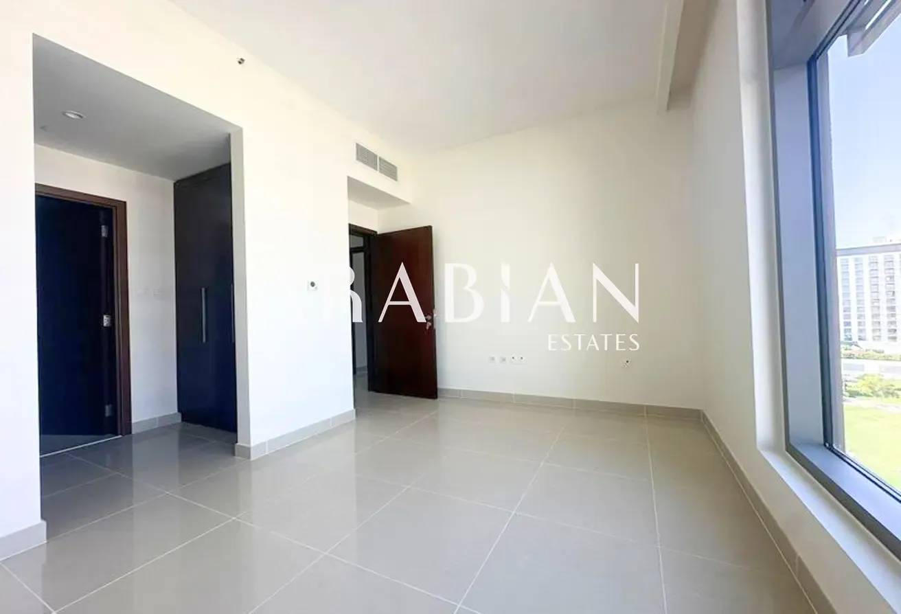 Vacant | Large Terrace | Full Park View