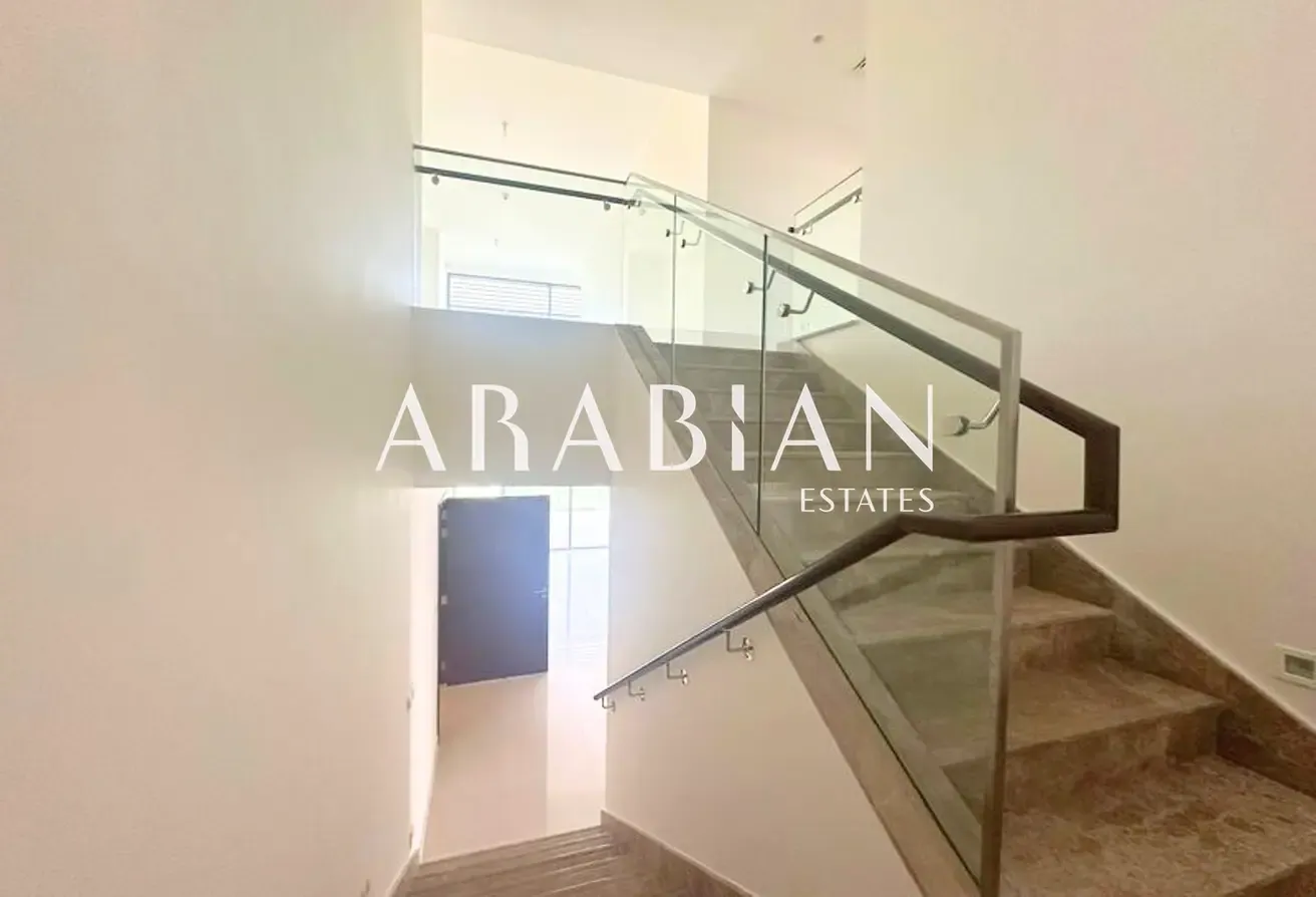Vacant | Large Terrace | Full Park View