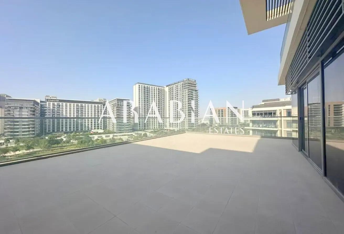 Vacant | Large Terrace | Full Park View