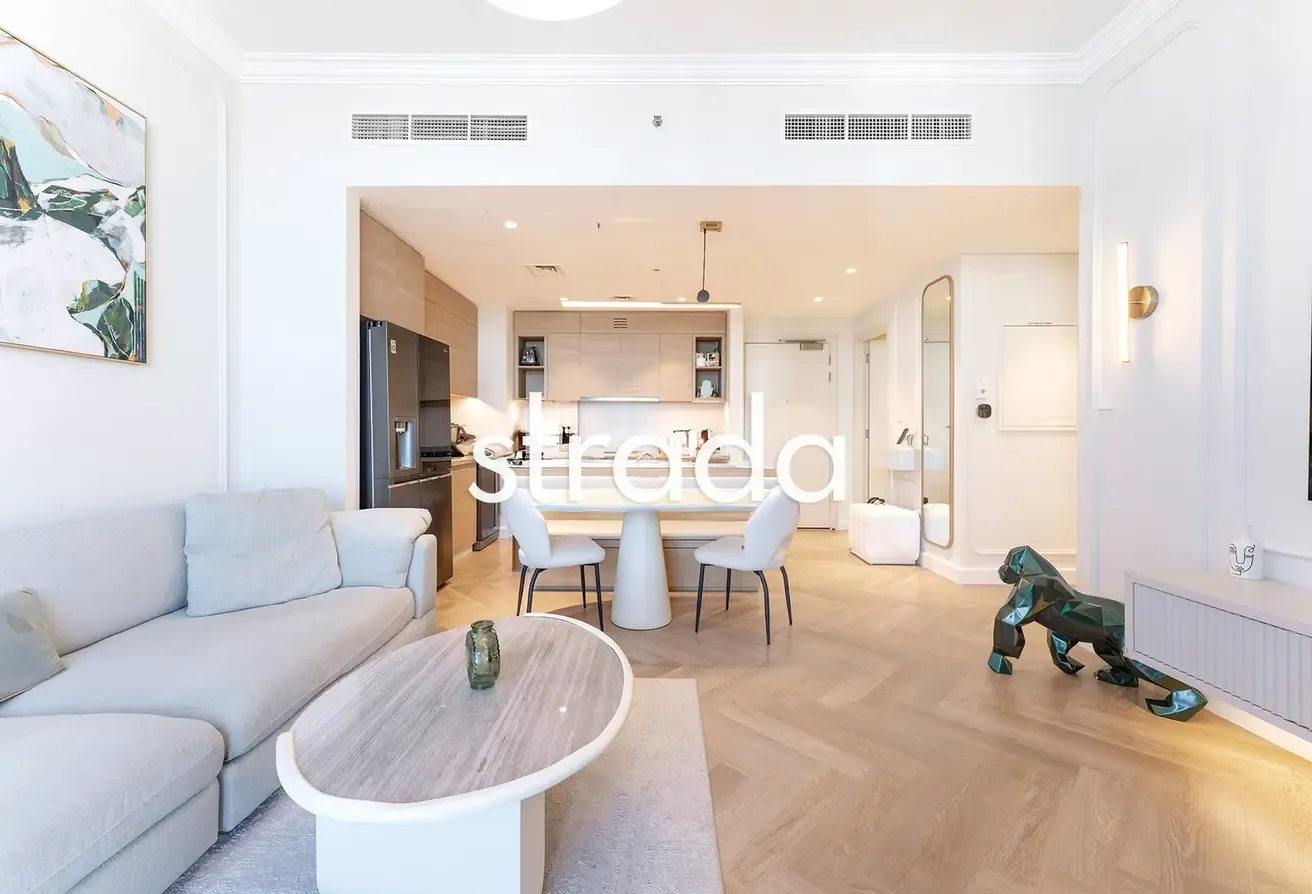 Upgraded | Furnished | Vacant On Transfer