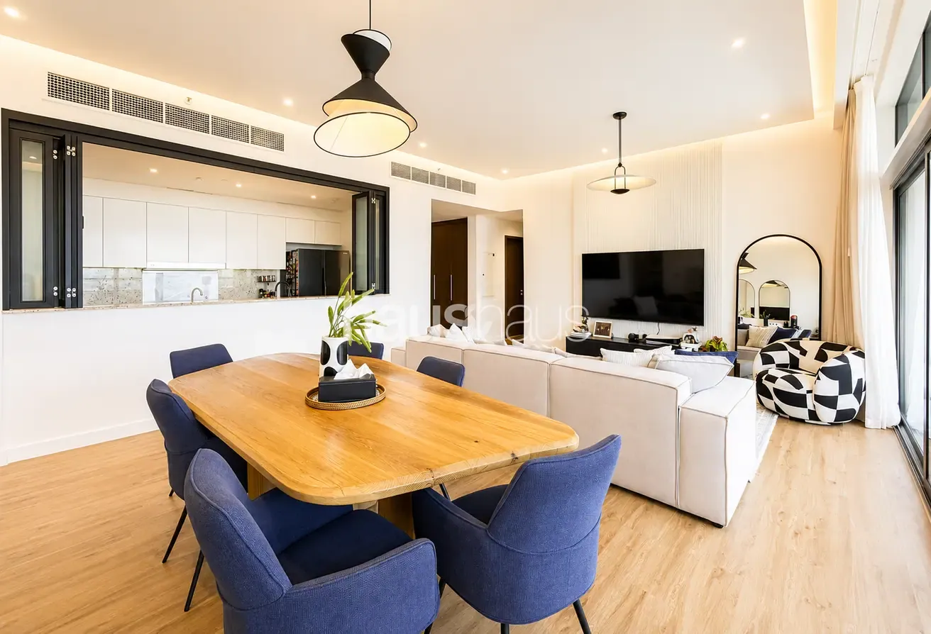 Upgraded | 3 Ensuites Beds | VOT | Viewable Today