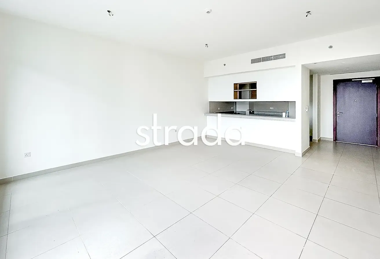 Park View | Maids Room | Vacant Transfer