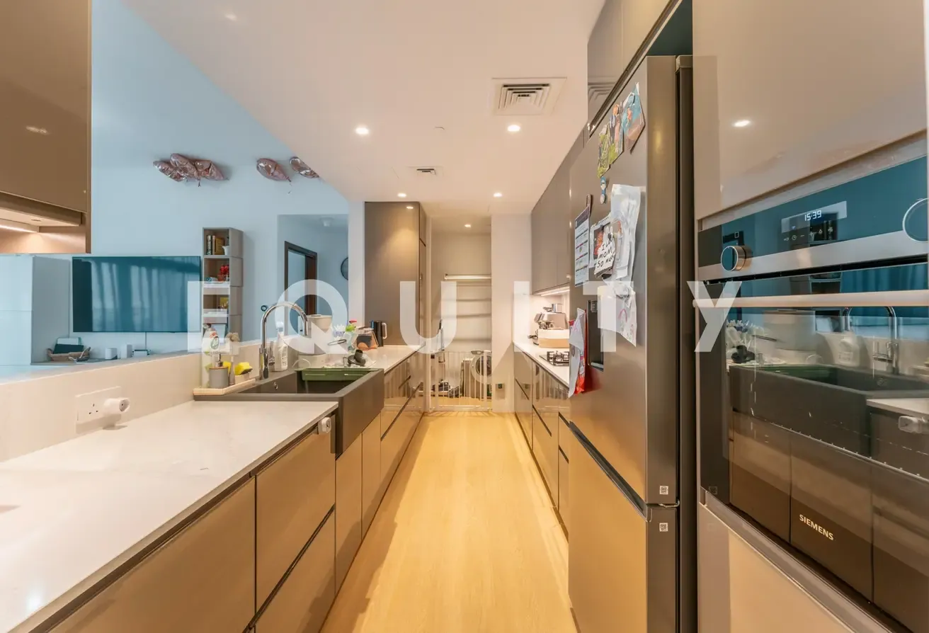 Exclusive | Upgraded | VOT | Corner Unit | 3 BR