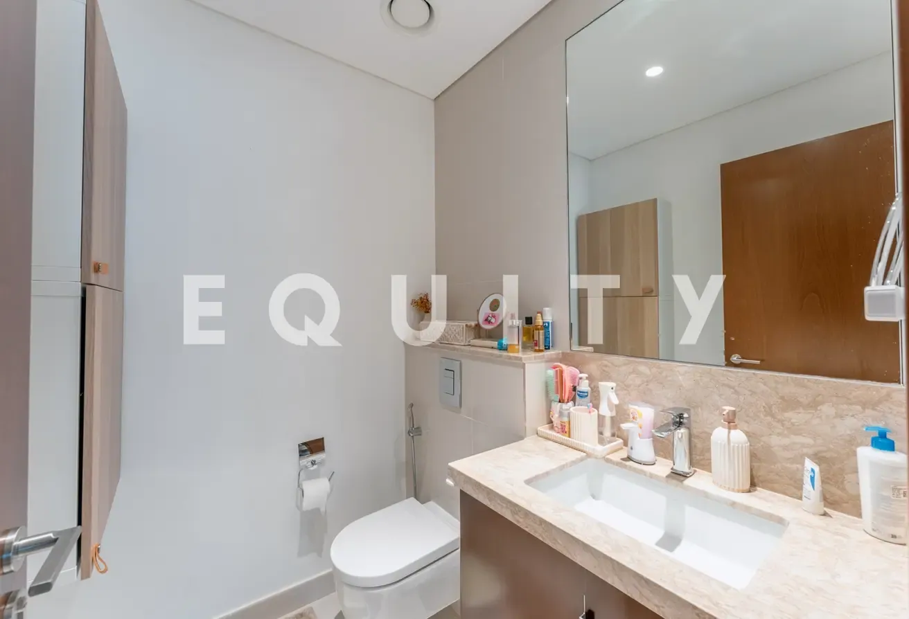 Exclusive | Upgraded | VOT | Corner Unit | 3 BR