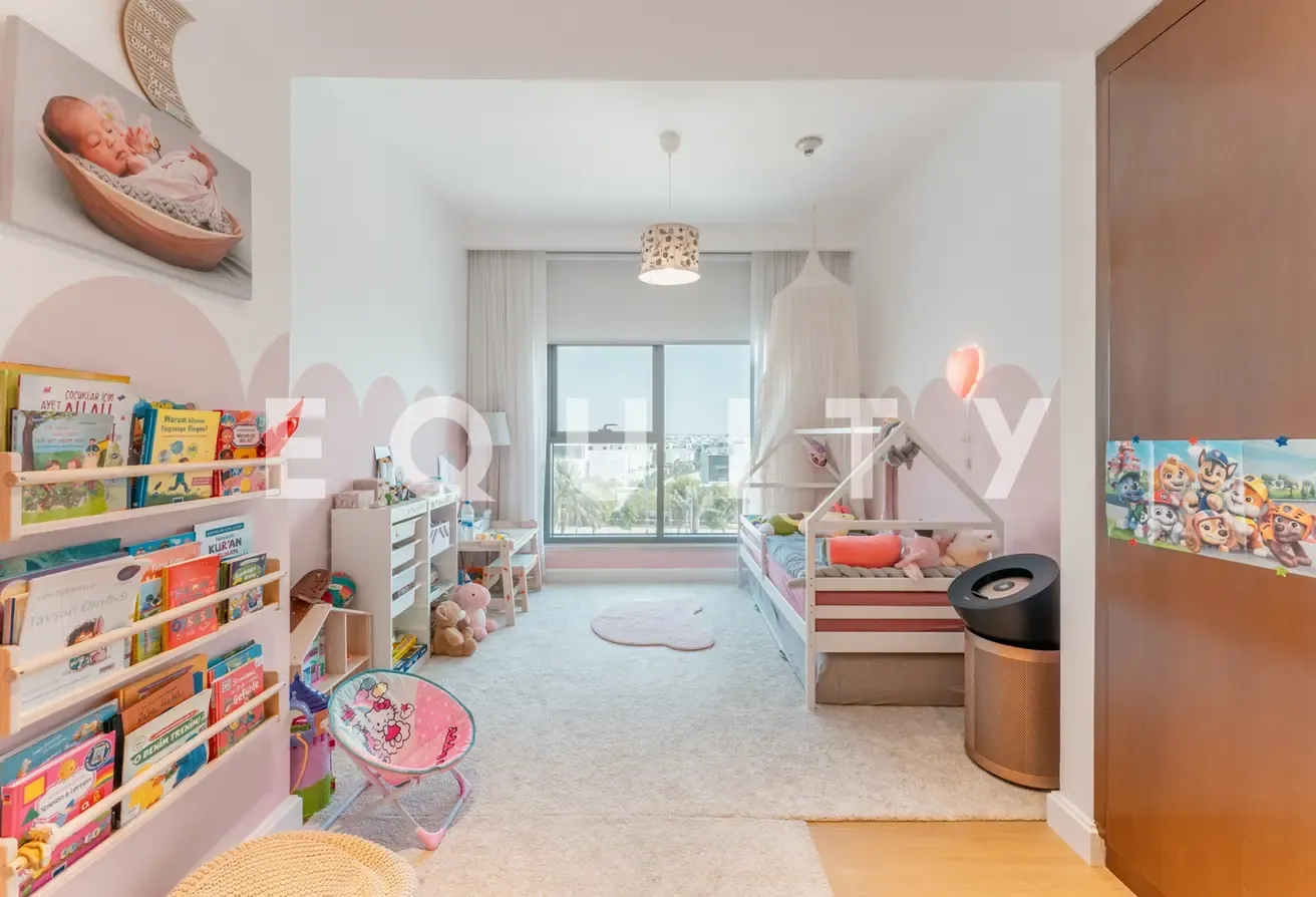 Exclusive | Upgraded | VOT | Corner Unit | 3 BR