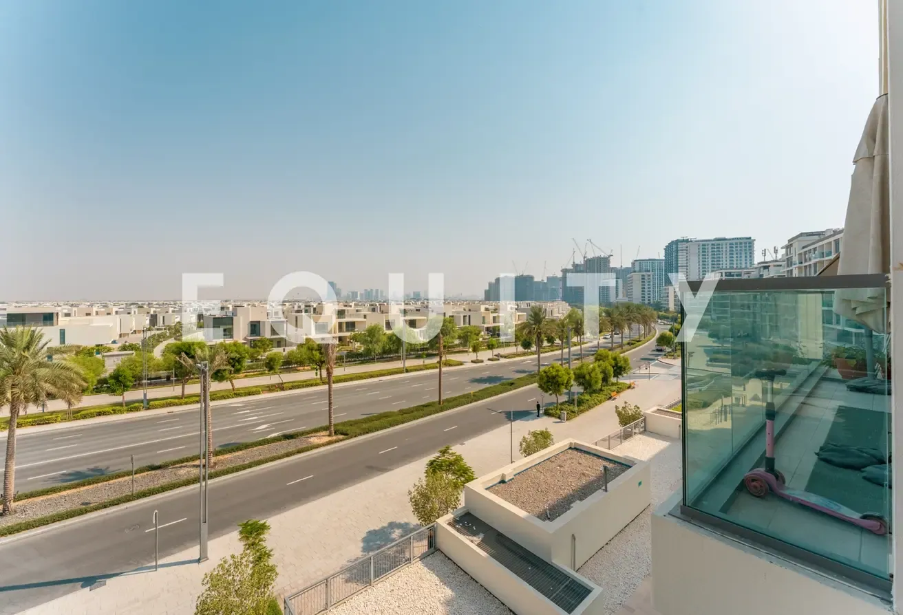 Exclusive | Upgraded | VOT | Corner Unit | 3 BR