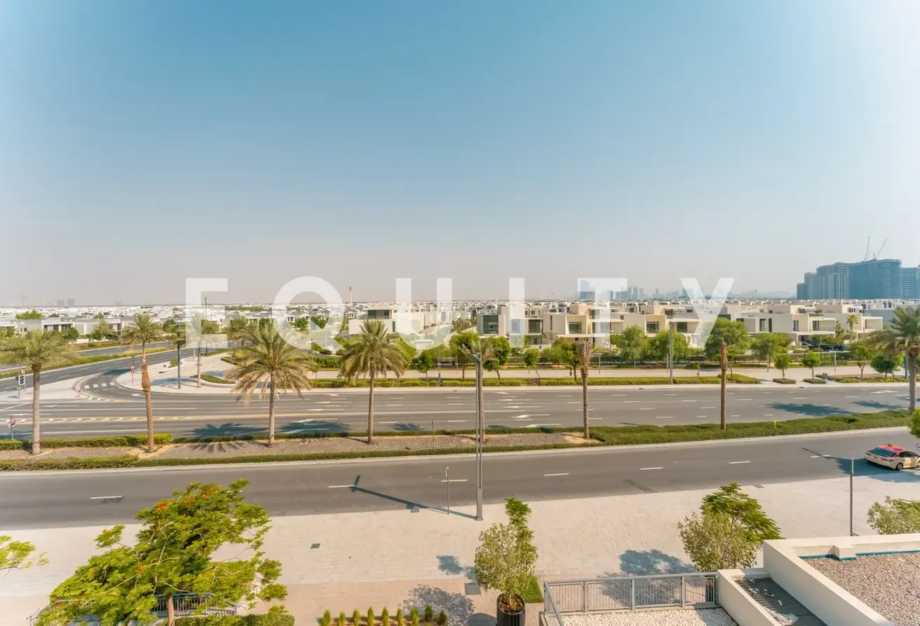 Exclusive | Upgraded | VOT | Corner Unit | 3 BR