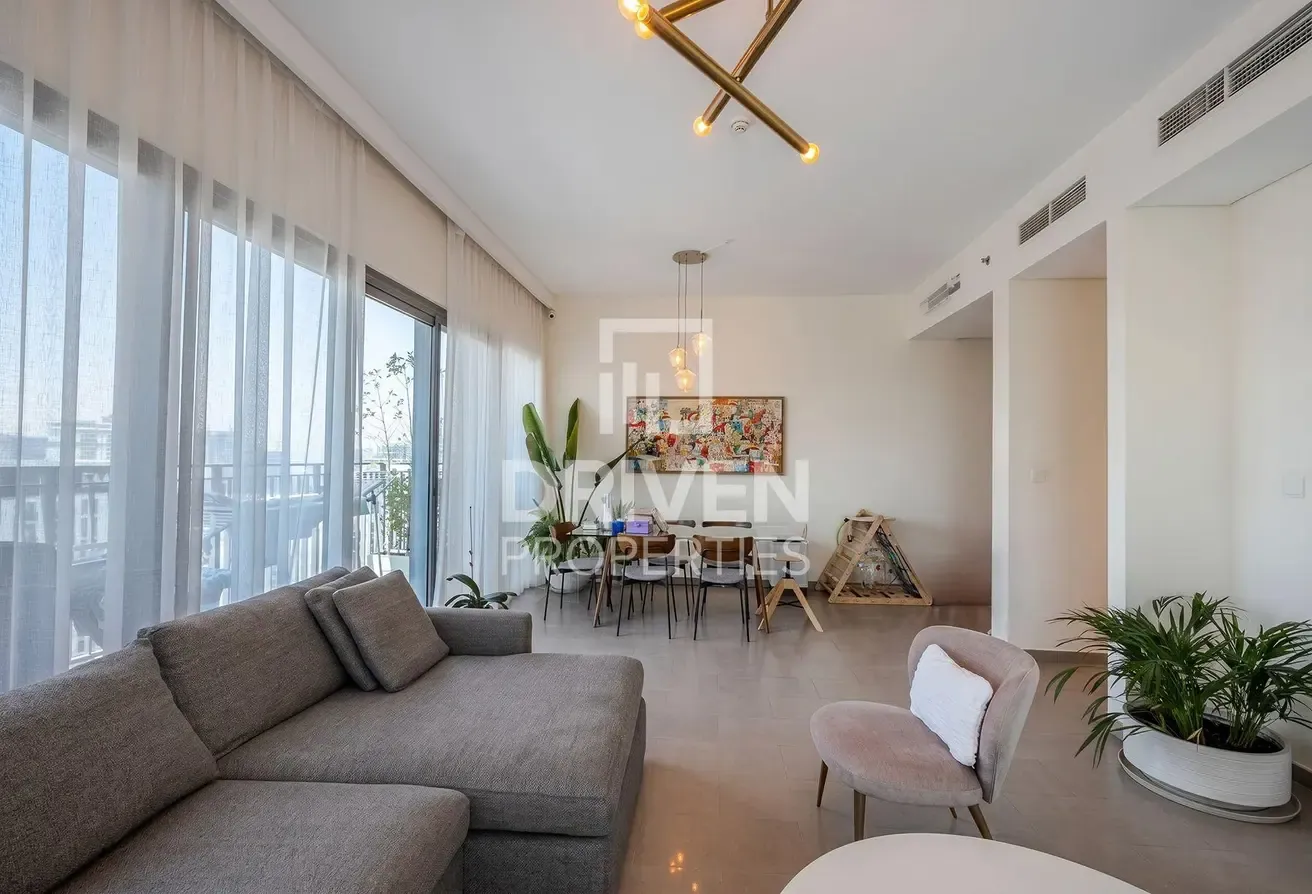 Prime Location | Great Layout | Vacant on Transfer