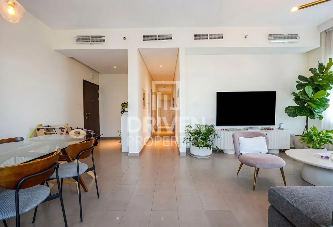 Prime Location | Great Layout | Vacant on Transfer