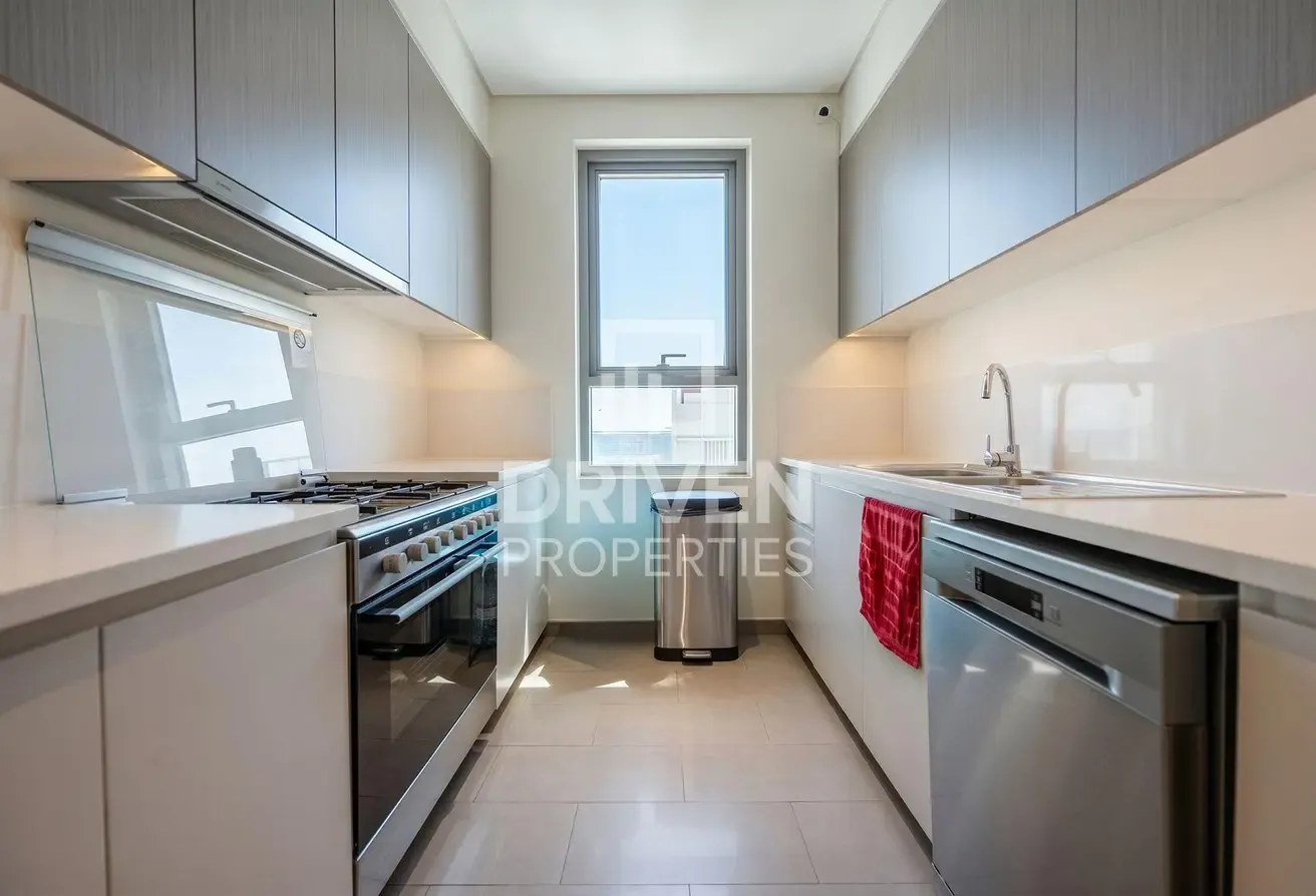 Prime Location | Great Layout | Vacant on Transfer