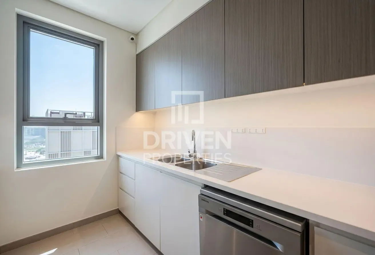 Prime Location | Great Layout | Vacant on Transfer