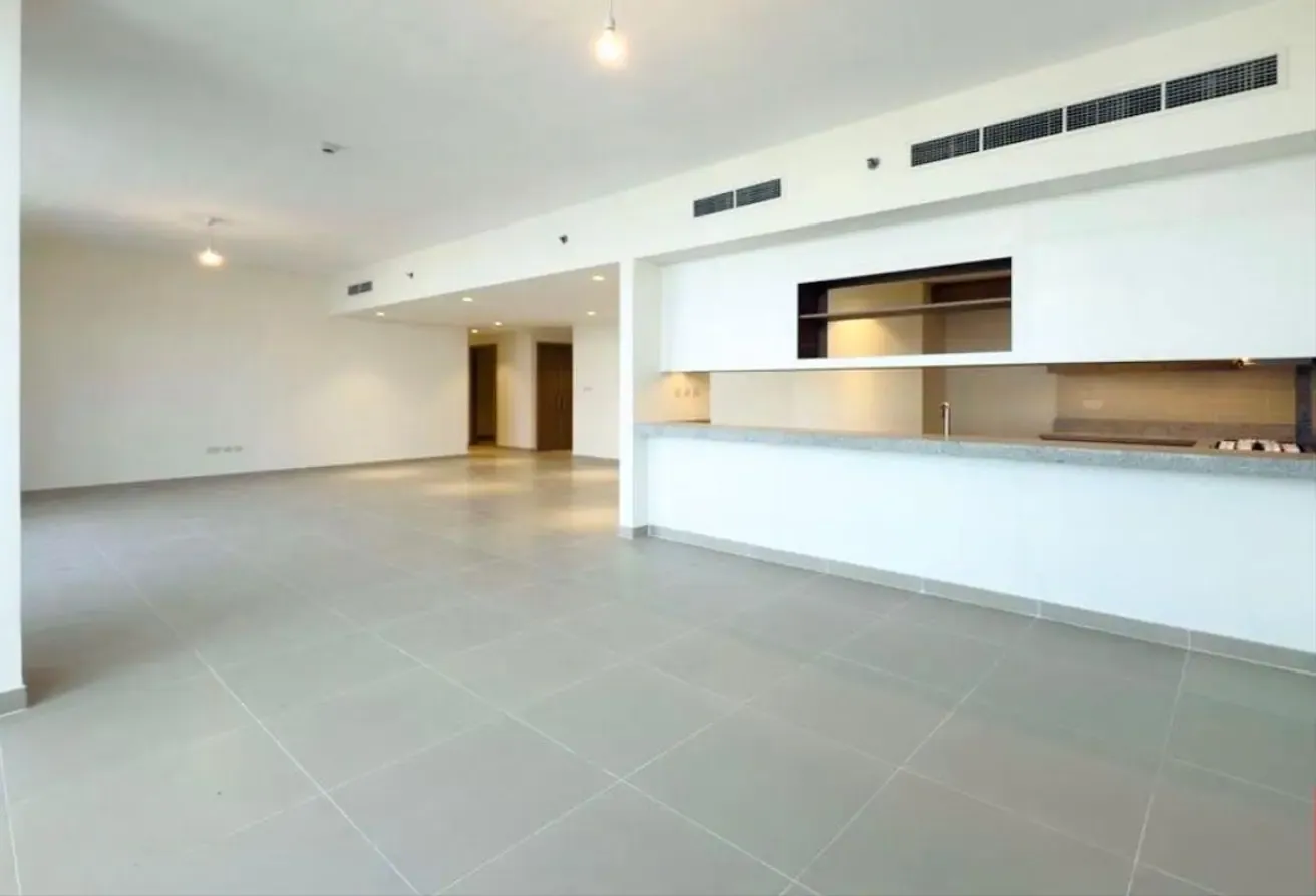 Spacious Layout | Vacant | Community Expert