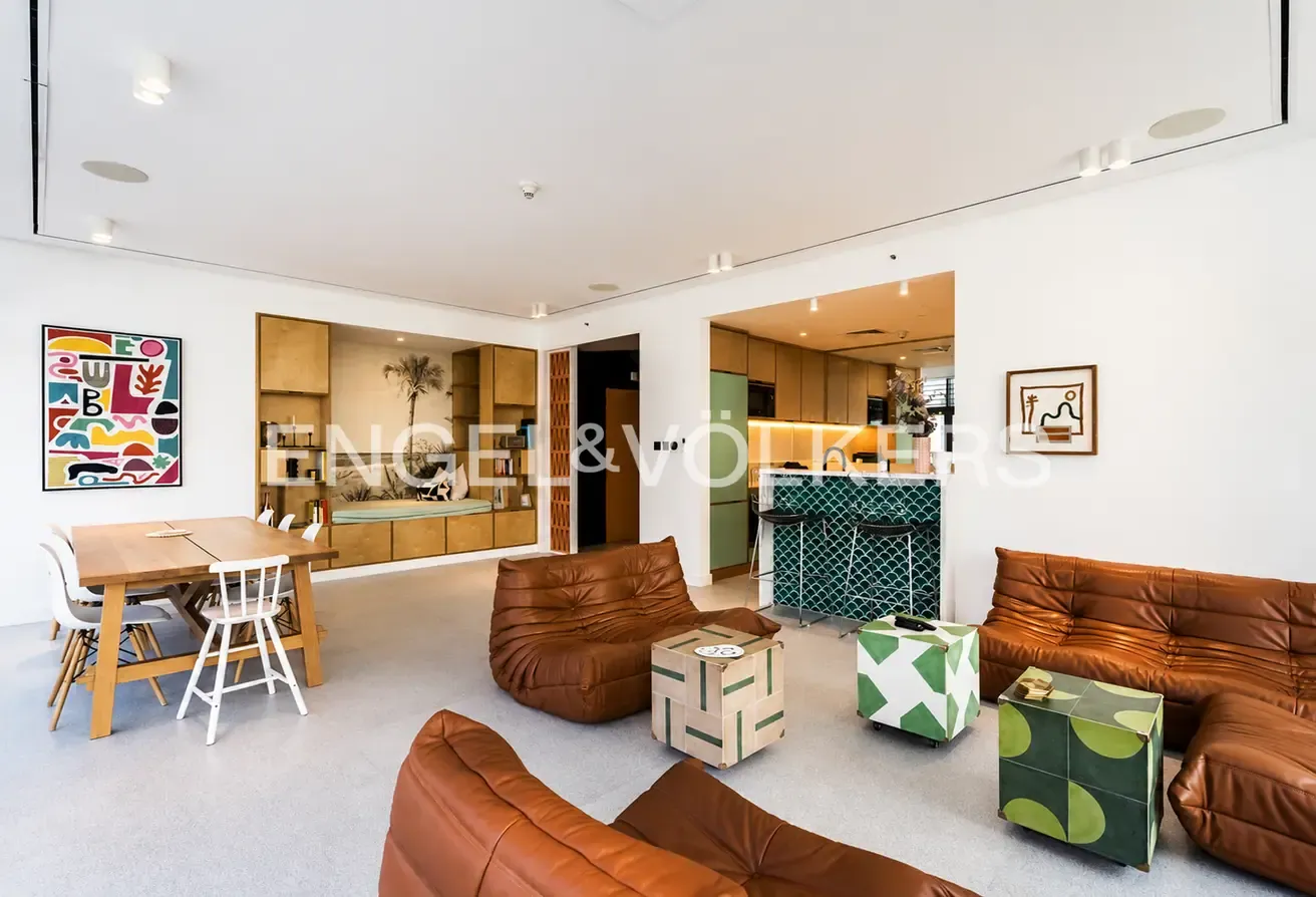 Fully Upgraded | Luxury Penthouse | Park Views