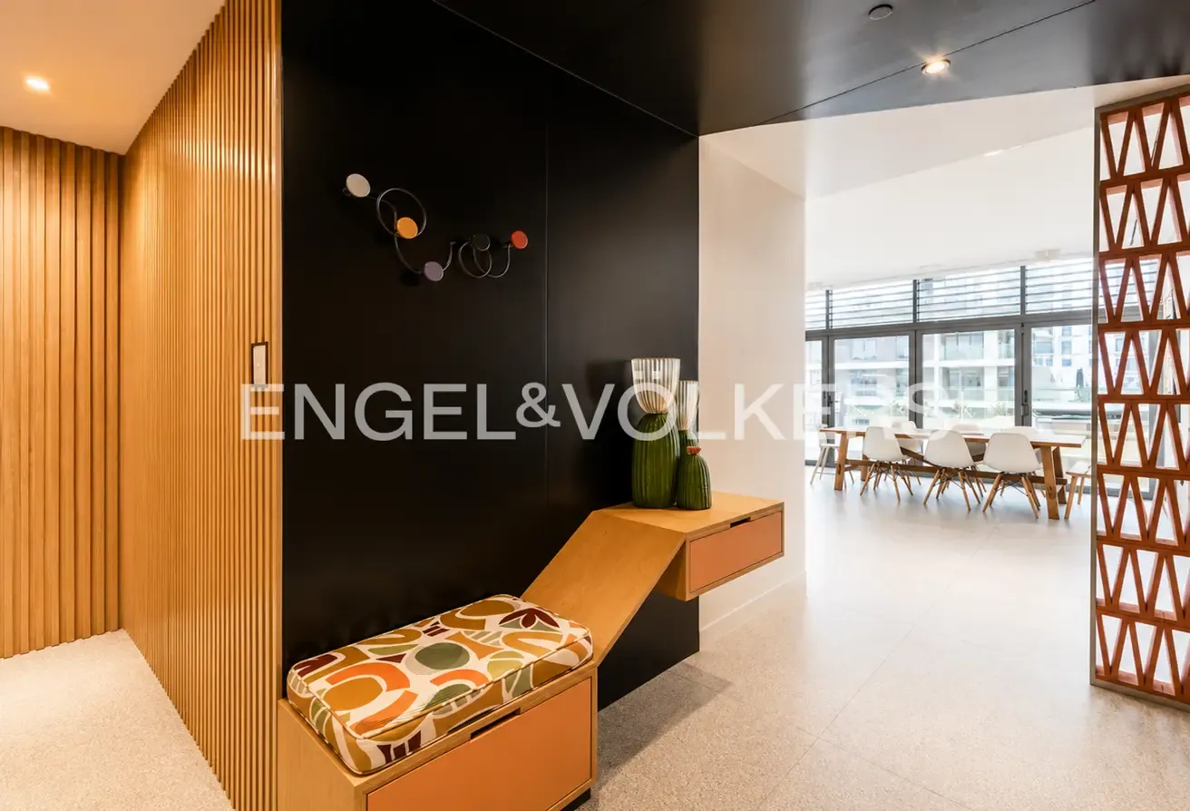 Fully Upgraded | Luxury Penthouse | Park Views