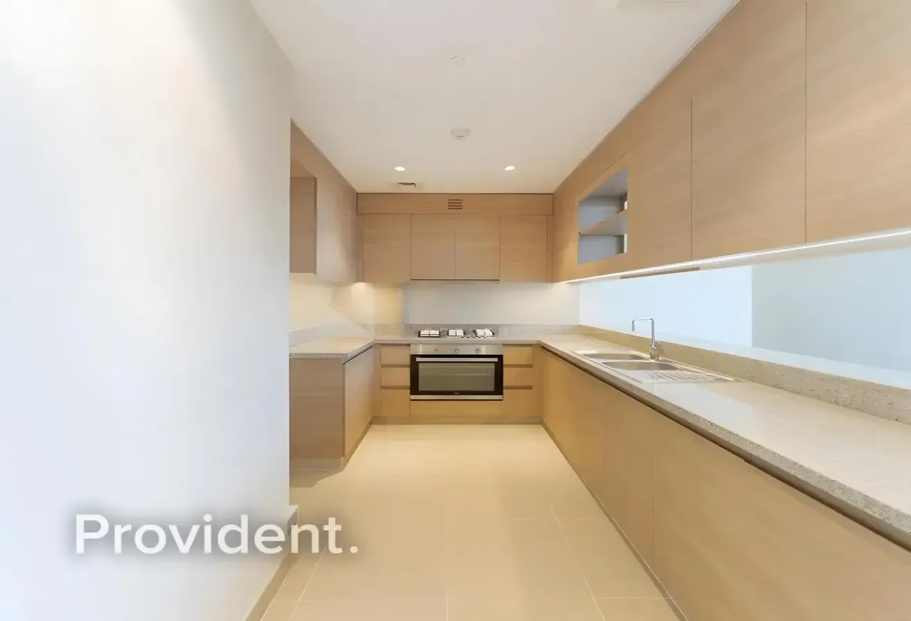 Vacant | High Floor | Largest Layout