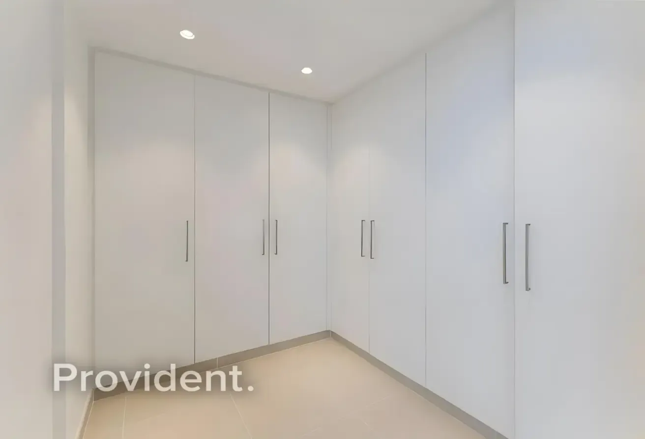 Vacant | High Floor | Largest Layout