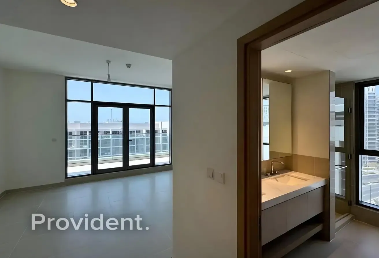 Vacant | High Floor | Largest Layout
