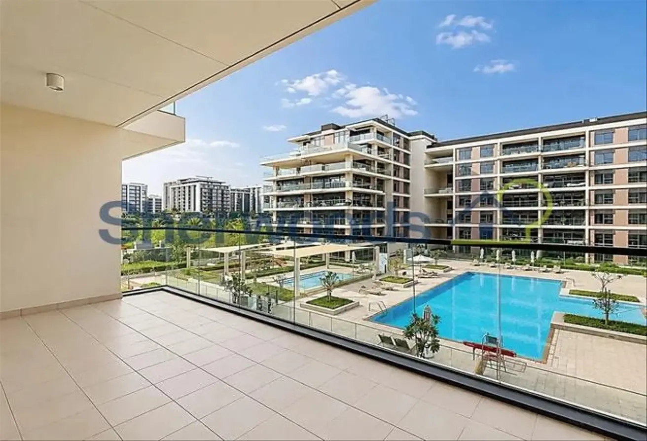 LARGE LAYOUT | PARK POOL VIEW | VACANT