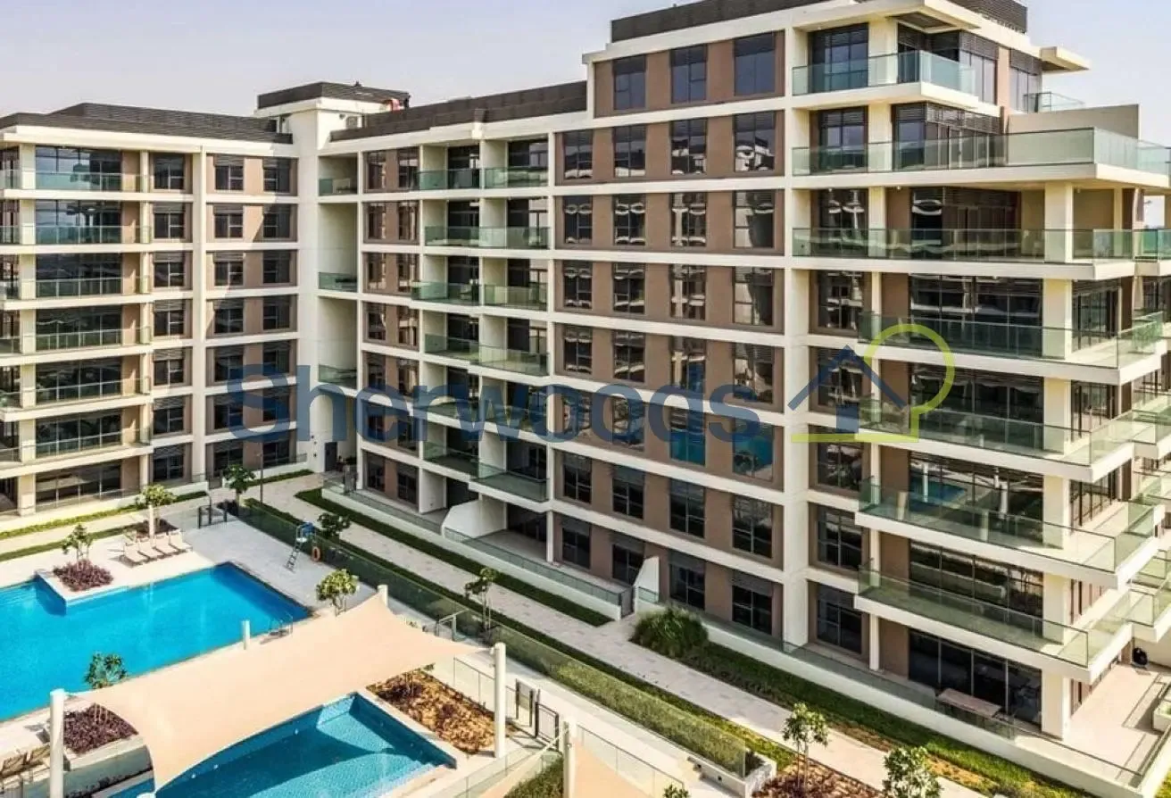 LARGE LAYOUT | PARK POOL VIEW | VACANT